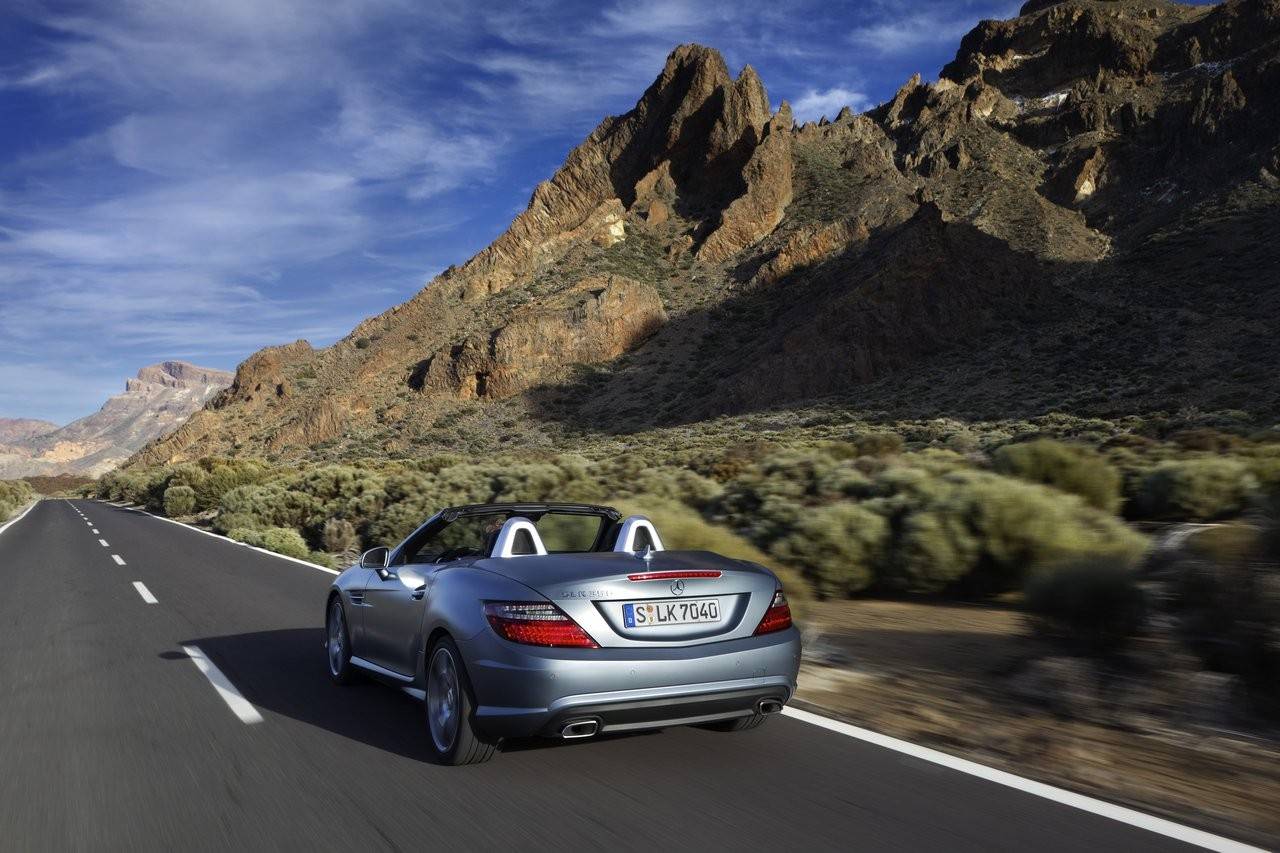 2012 Mercedes SLK: новые официальные фотографии - 8