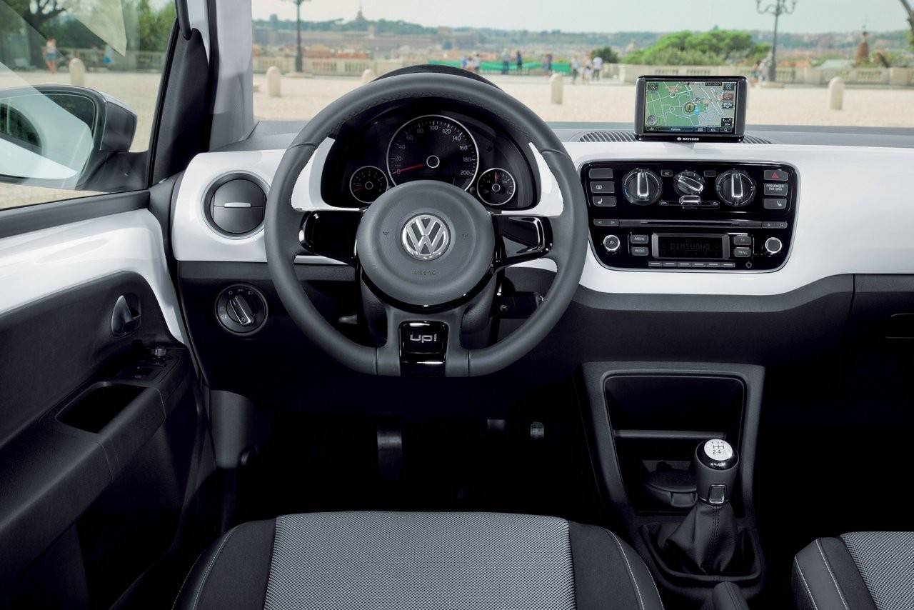 Первые официальные видео-клипы Volkswagen Up! - 3