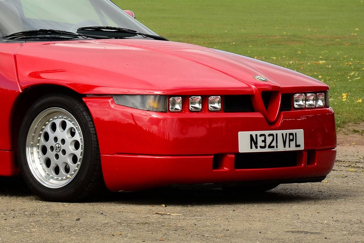 1990 Alfa Romeo SZ с пробегом 36 тысяч км продана на аукционе - 8