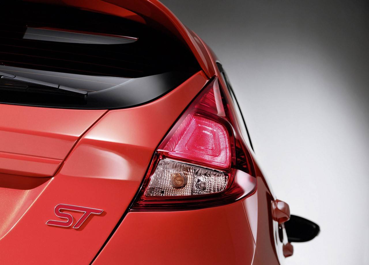 Пятидверный концепт Fiesta ST продемонстрирует перспективы серийной модели - 6