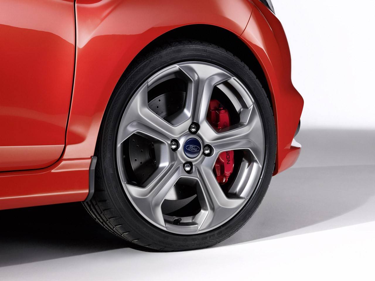 Пятидверный концепт Fiesta ST продемонстрирует перспективы серийной модели - 8