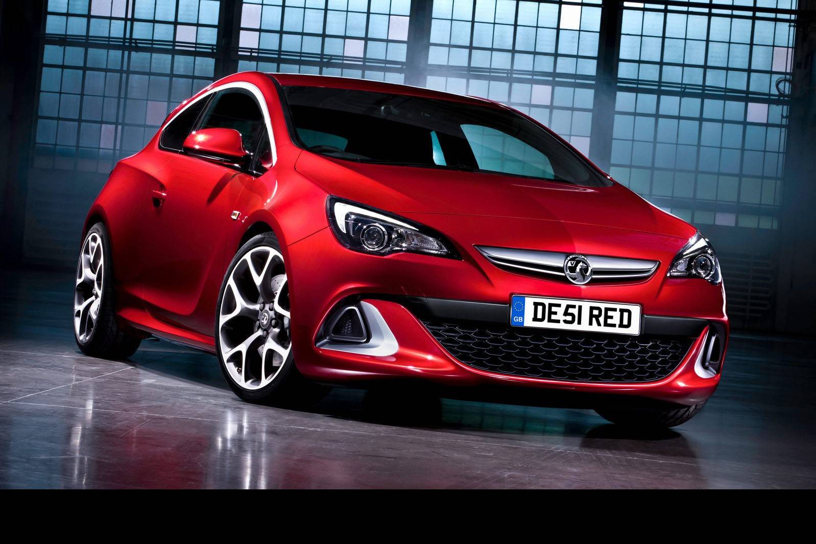 Серийные модели 280-сильной Astra GTC поступят в продажу в 2012 году - 1