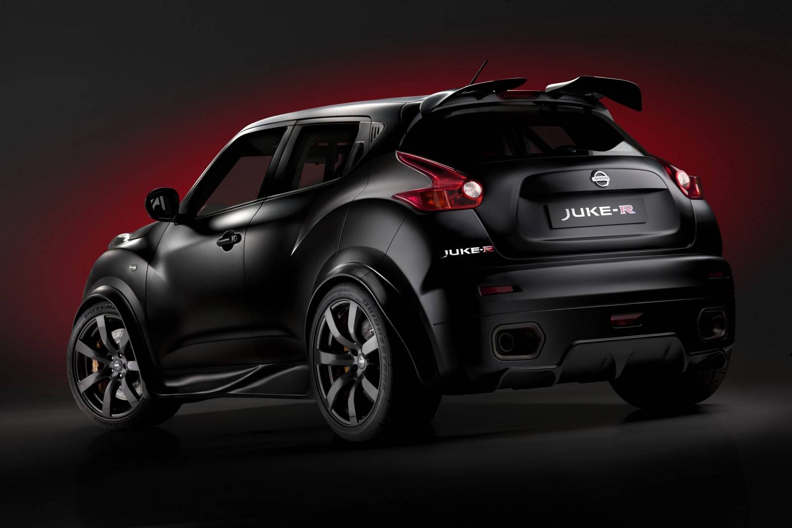 480-сильный Nissan Juke-R открывает свое \"лицо\" [17 фото & 3 видео] - 6