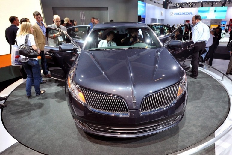 Lincoln представил новые модели: седан MKS и кроссовер MKT