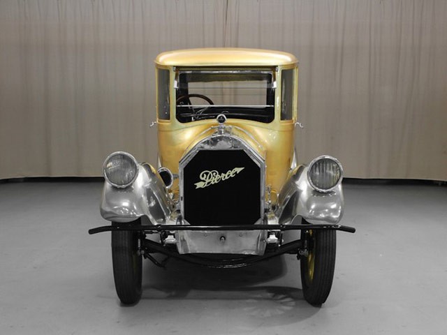 Позолоченный Pierce-Arrow 1920 года выставили на аукционе eBay