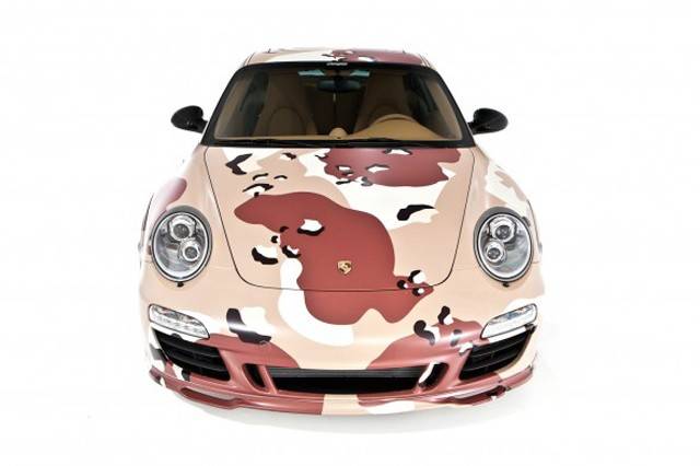 Porsche 911 \"закамуфлировали\" для благотворительного аукциона - 4