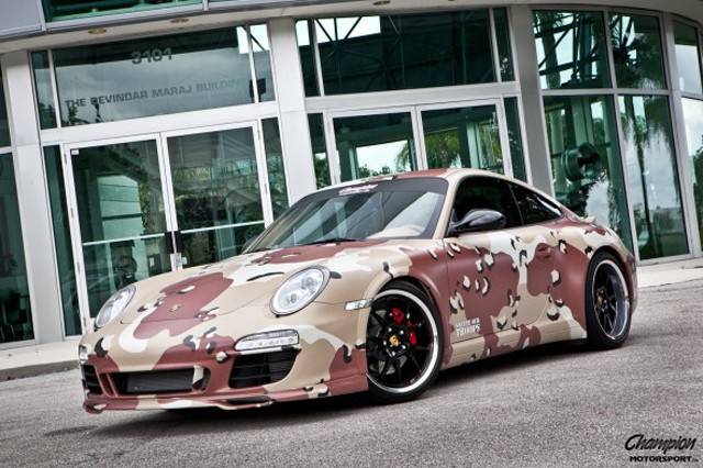 Porsche 911 \"закамуфлировали\" для благотворительного аукциона - 12