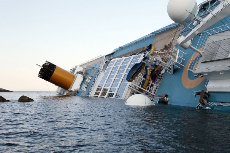 Concordia Cruise затонул: первые фото и видео