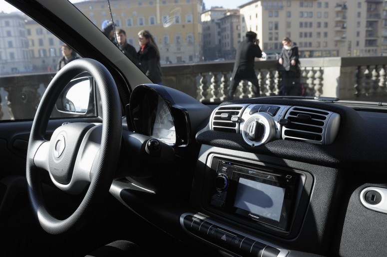 Mercedes выпустит Smart Fortwo для подростков