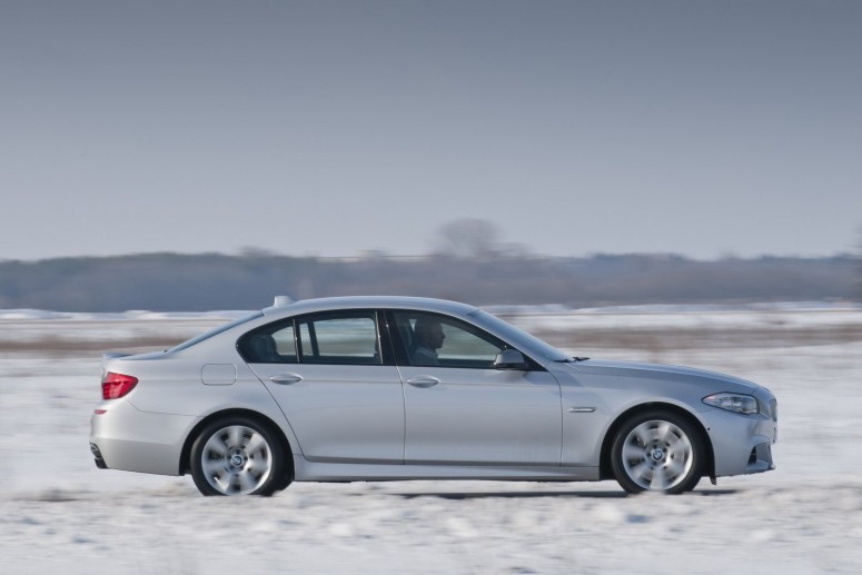 BMW M550d xDrive: первая официальная фотогалерея и видео