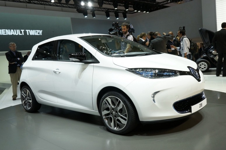 Renault запускает в производство электрокар ZOE [5 видео]