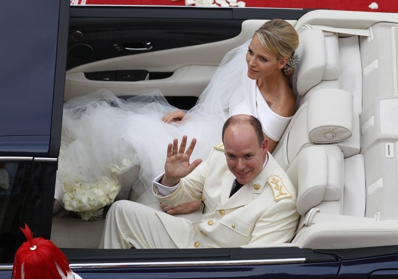 Свадебный автомобиль для Принца Монако: Lexus LS 600h Landaulet
