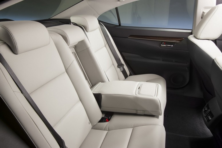 Японцы рассекретили характеристики нового Lexus ES 2013