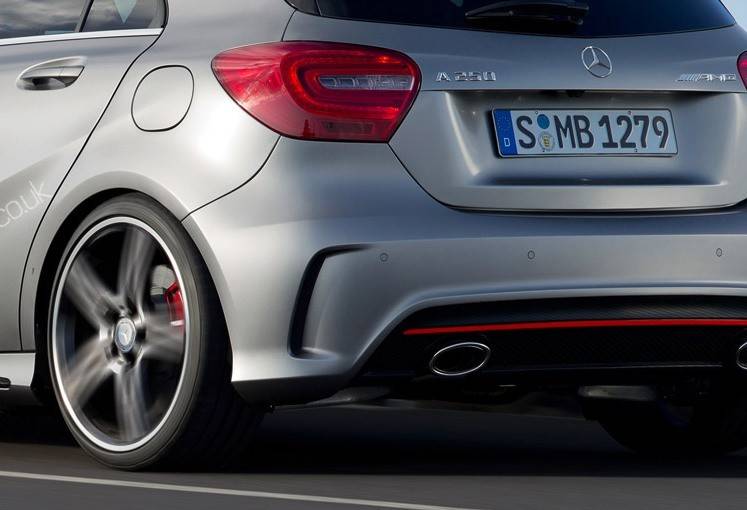 Mercedes подробно рассказал о самой доступной модели A45 AMG - 6