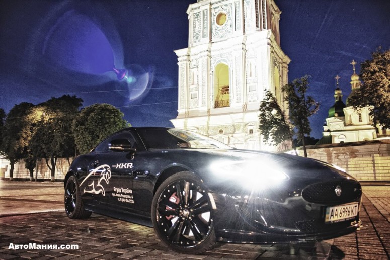 Тест-драйв Jaguar XKR 2012: 510-сильное городское спорт-купе