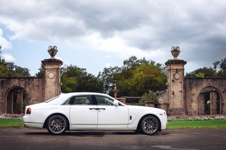 Rolls Royce Ghost на 22-дюймовых дисках от ADV.1 Wheels