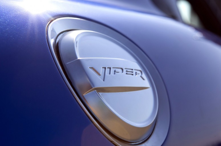 2013 SRT Viper: \"гадюка\" стала ближе к европейскому рынку