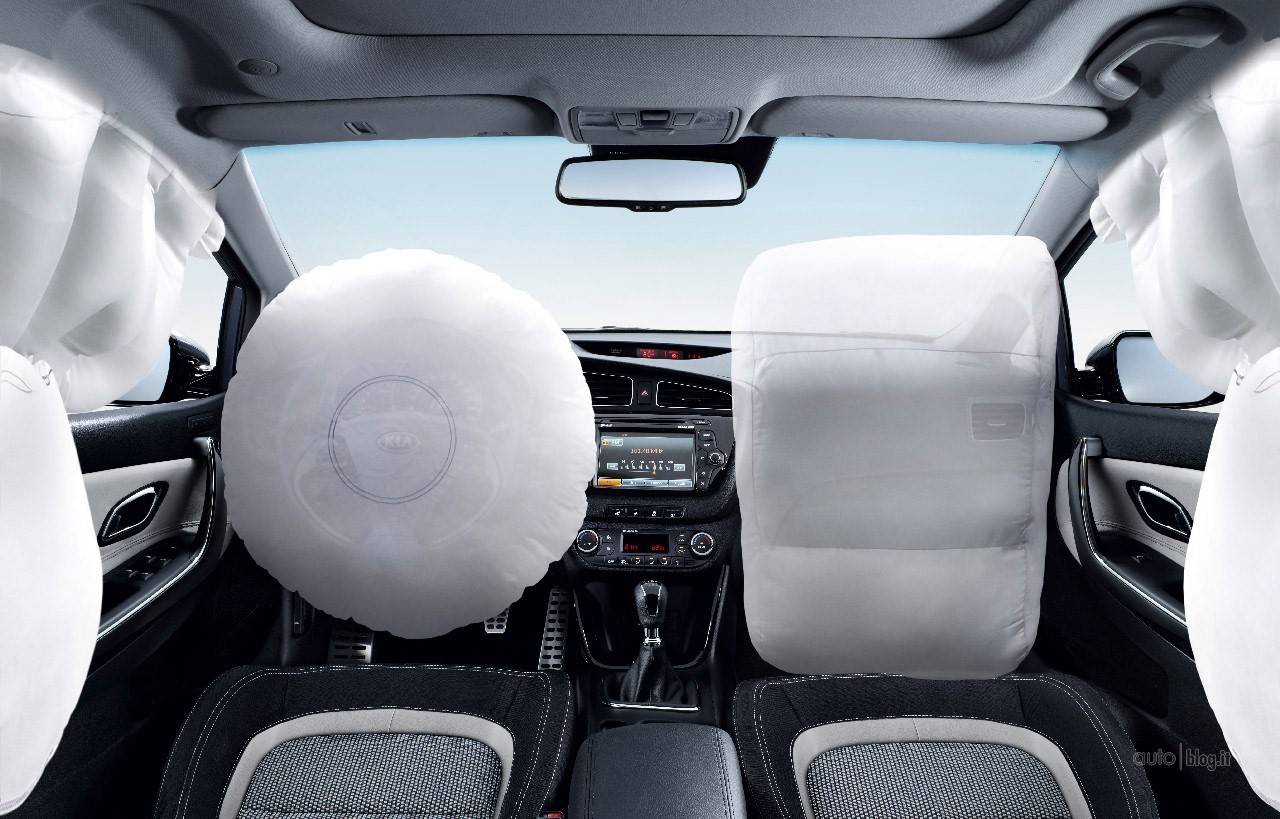 Новый Kia Cee'd Sportswagon: цены и спецификация - 9
