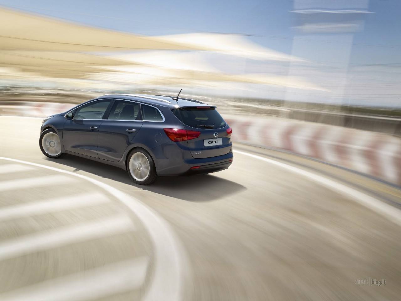 Новый Kia Cee'd Sportswagon: цены и спецификация - 25