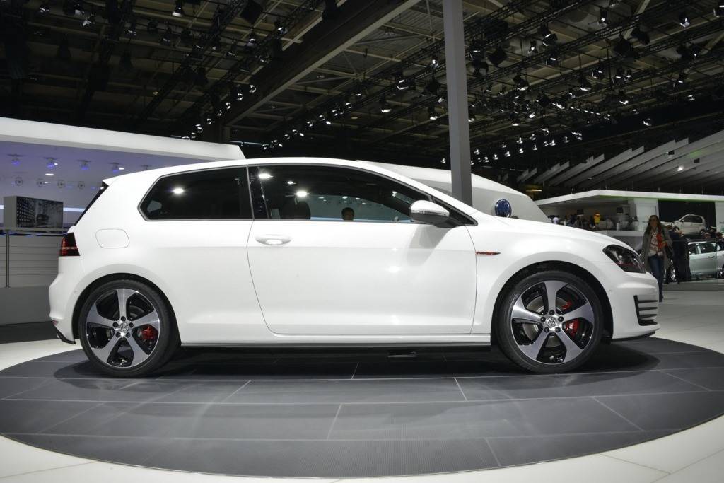 2013 VW Golf GTI официально представили как \"дизайнерское исследование\" - 6