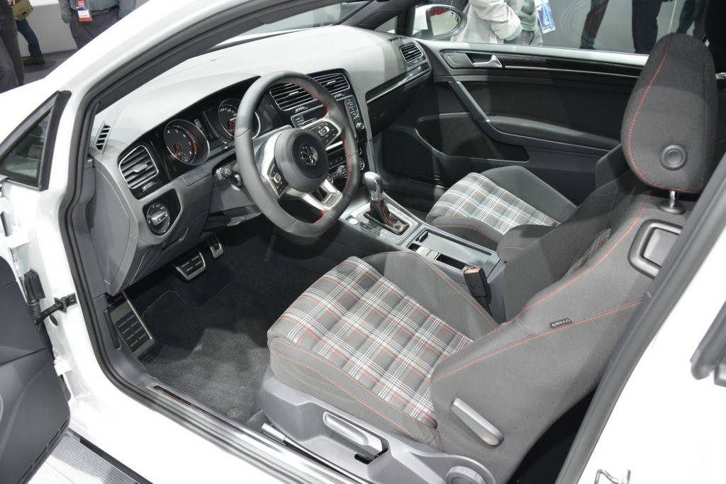 2013 VW Golf GTI официально представили как \"дизайнерское исследование\" - 3