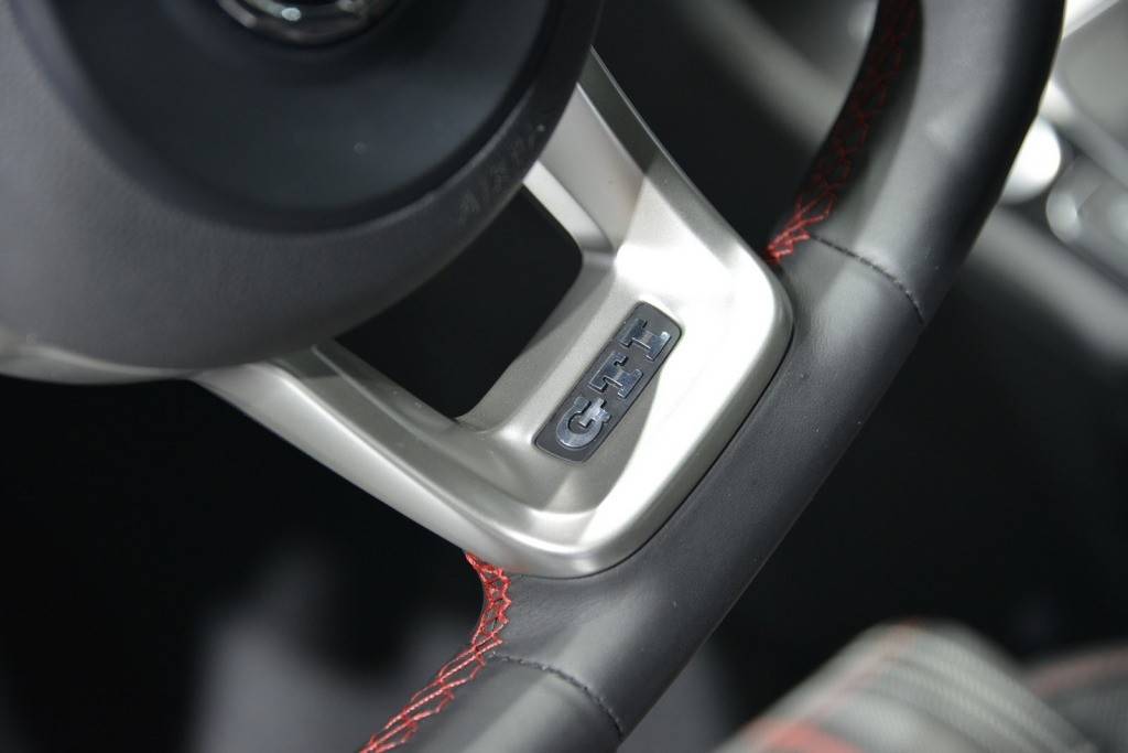 2013 VW Golf GTI официально представили как \"дизайнерское исследование\" - 9
