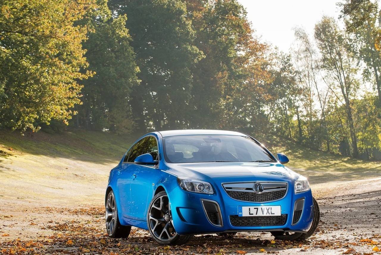 325-сильный Insignia VXR 2013 сравнивают с Jaguar XFR [фото] - 3