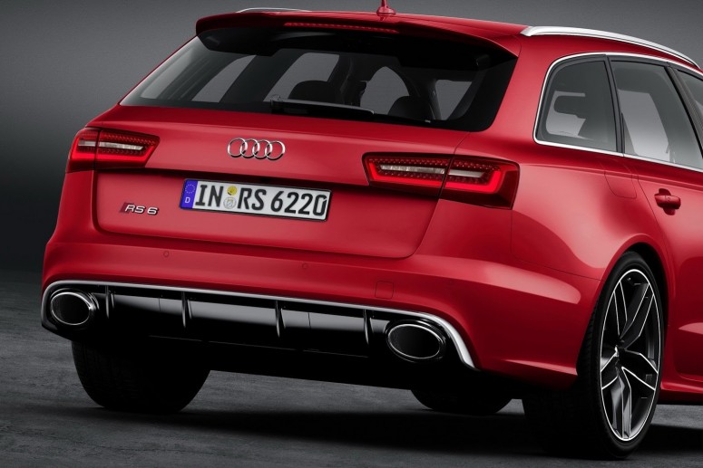 Универсал 2014 Audi RS6 Avant получит новый двигатель и станет просторнее