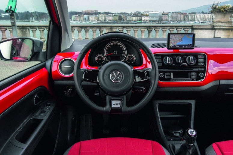 Volkswagen Cross Up: псевдокроссовер в стиле SUV