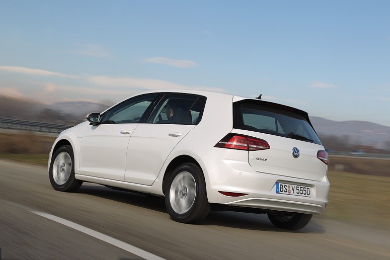 Volkswagen Golf-e Mk7 рассекретила испанская газета