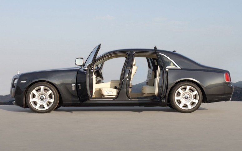Rolls-Royce планирует кроссовер и родстер