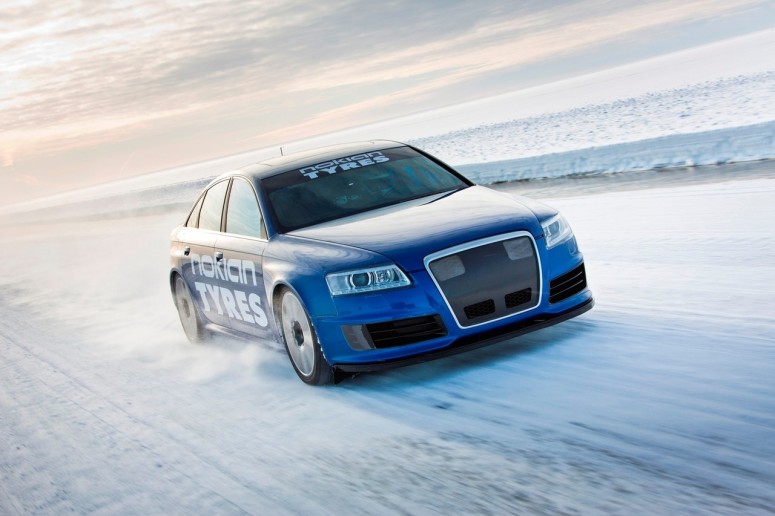 Nokian побила свой же рекорд скорости по льду: 335 км/ч [видео]