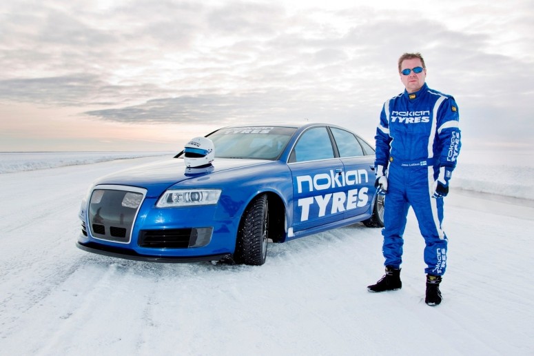 Nokian побила свой же рекорд скорости по льду: 335 км/ч [видео]
