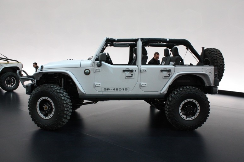 Jeep показал внедорожники на 40-дюймовых покрышках [фото]