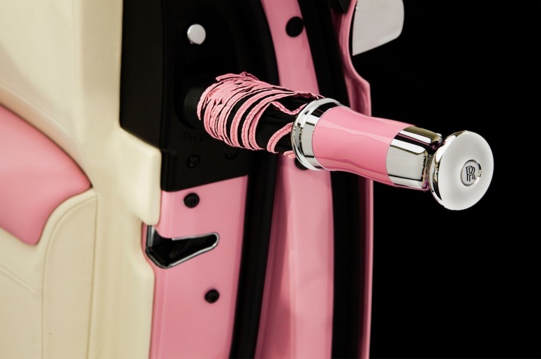 Розовый Rolls-Royce Ghost FAB1 поможет собрать 1 млн фунтов [фото]