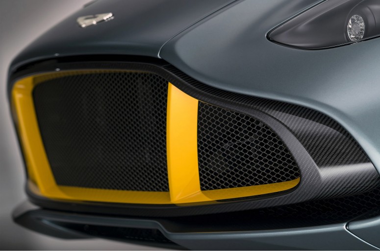 Концепт Aston Martin СС100: пример эволюционного развития бренда