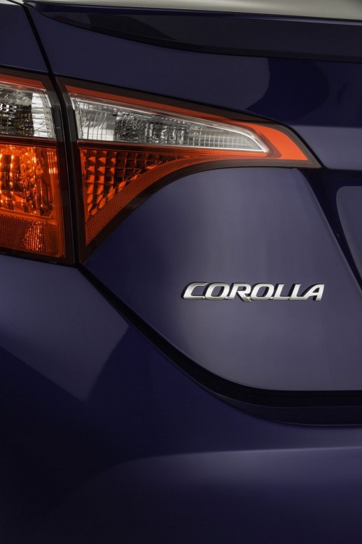 2014 Toyota Corolla представили под покровом ночи [3 видео]