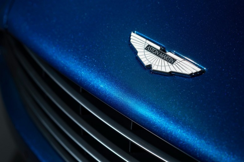 Aston Martin представил кабриолет Vanquish Volante [видео]