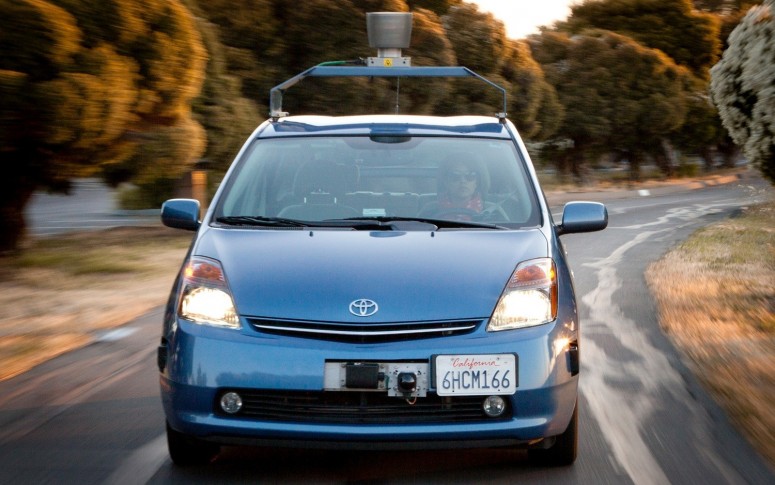 Google будет зарабатывать на автономных автомобилях