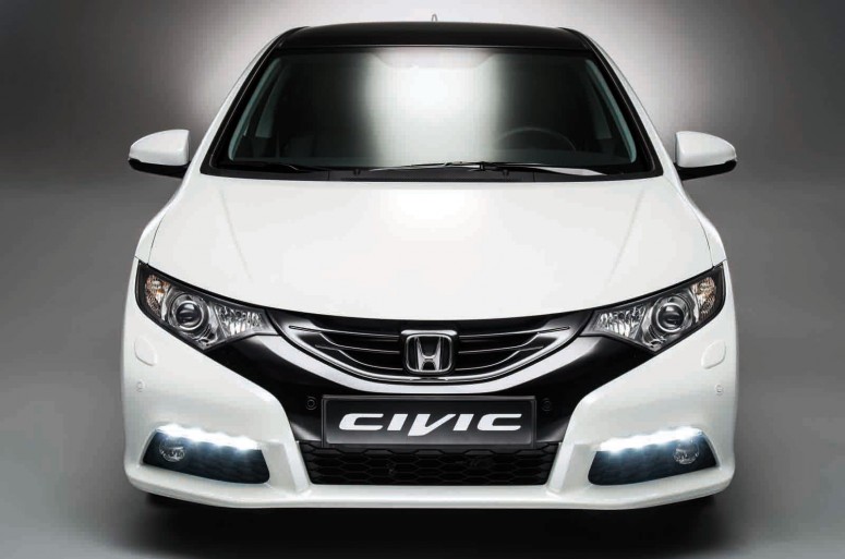 Хэтчбек 2014 Honda Civic претерпел динамические реконструкции