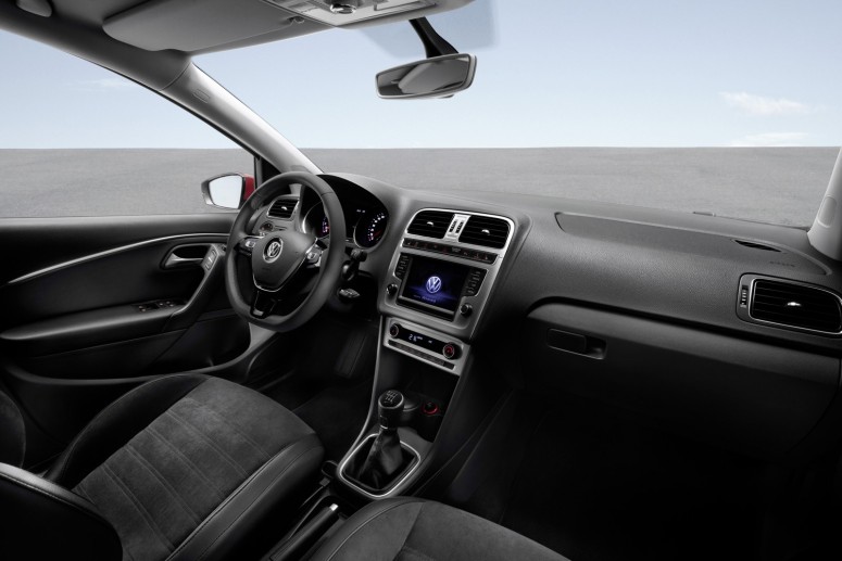 2014 VW Polo получил подтяжку лица и новые двигатели