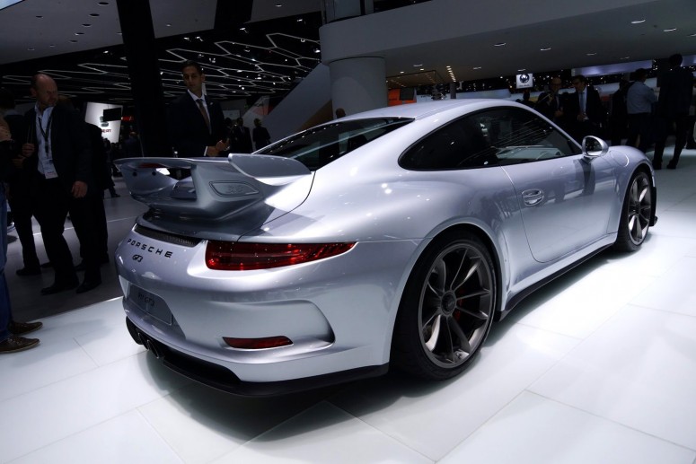 Porsche приостановил продажу 911 GT3 в связи с пожарами