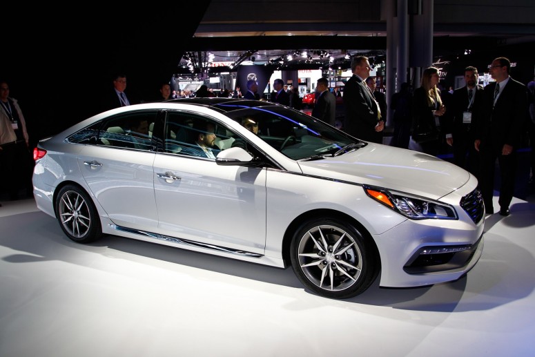 2015 Hyundai Sonata показали в Нью-Йорке [2 видео]