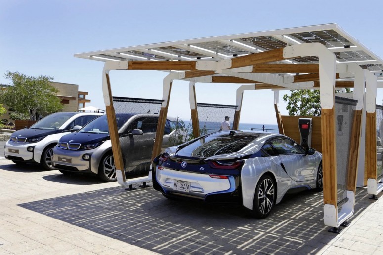 Солнечный навес BMW обеспечит \"чистой\" электроэнергией i3 и i8