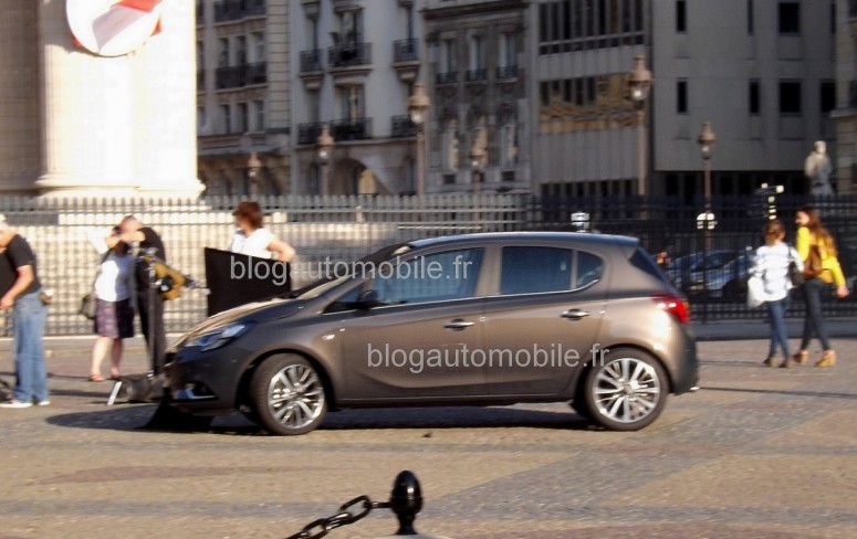 В Париже засветили новую Opel Corsa [фото]