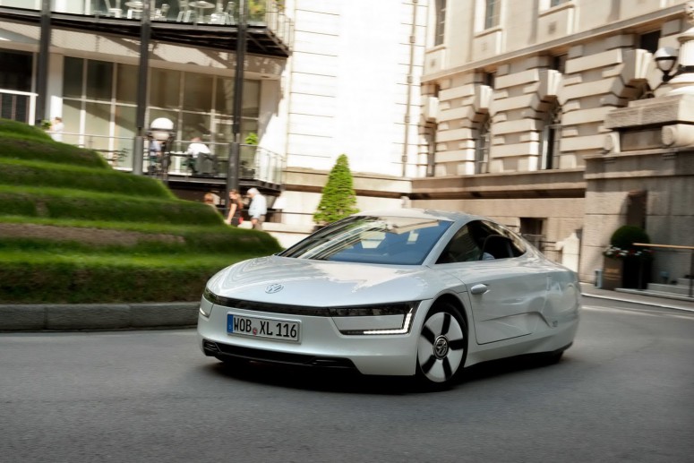 VW XL1: народный автомобиль за не совсем бюджетные деньги [видео]