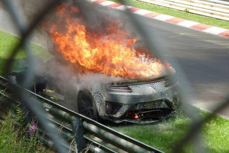 Cуперкар Honda NSX сгорел не дойдя до серийного выпуска