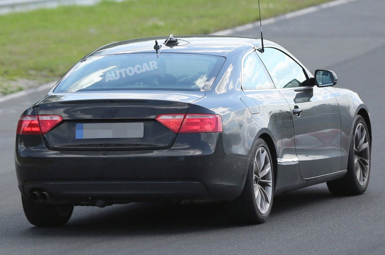 Audi начинает тестирование купе A5 [шпионские фото]