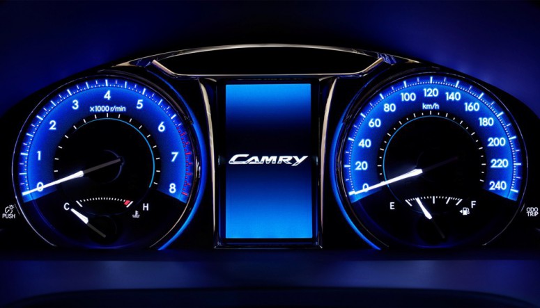 Toyota Camry 2015: московский дебют [фото]