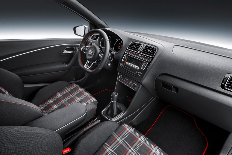 VW показал новый Polo GTI